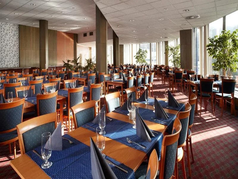 Restaurant, Orea Hotel Pyramida, Prague