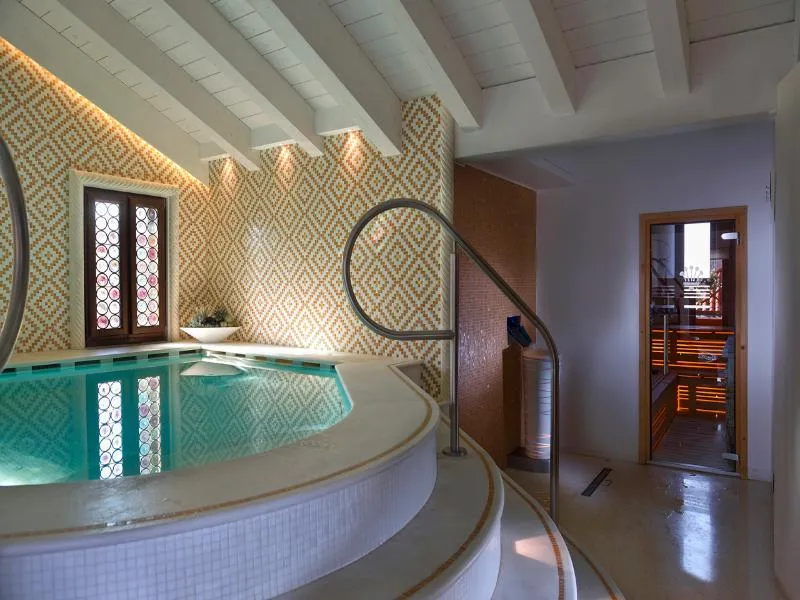 Sports and Entertainment, Ai Reali Hotel, Venice