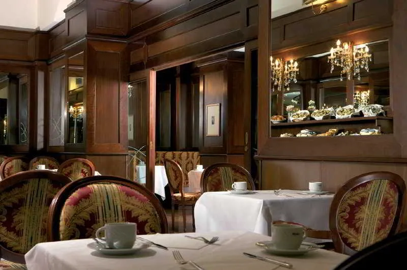 Restaurant, Mythos, Milan