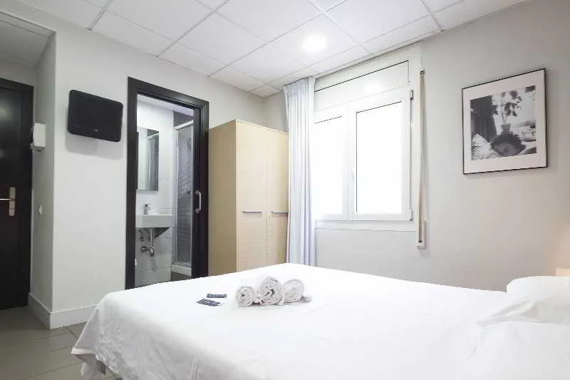 Room, Putxet by Gaiarooms, Barcelona