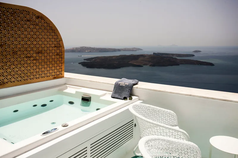 SUITE WITH JACUZZI Room, Andronikos Santorini, Santorini