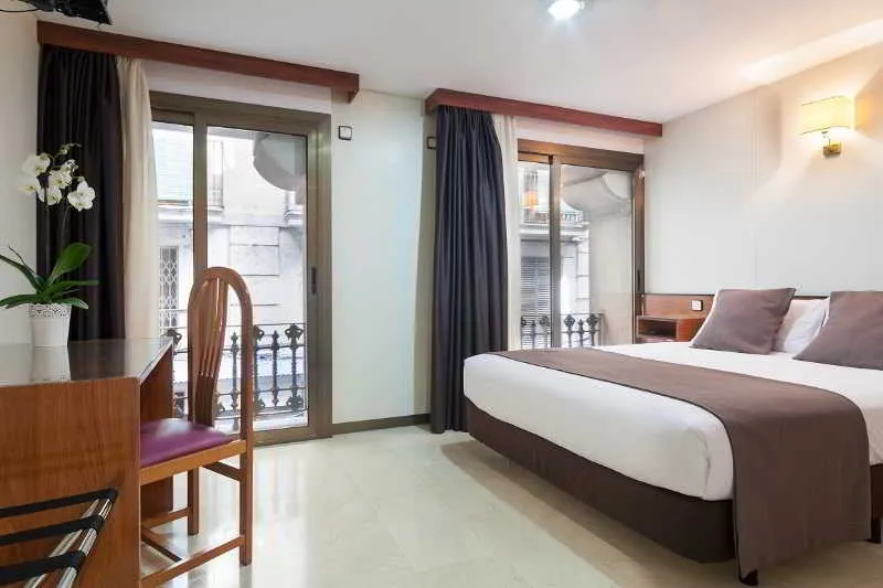 Room, Condal, Barcelona