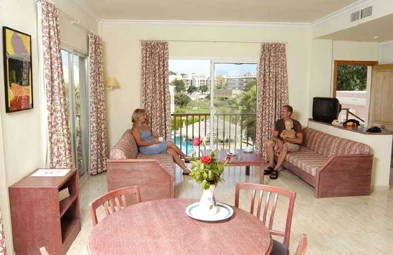 Room, R2 Lago Playa Park, Majorca