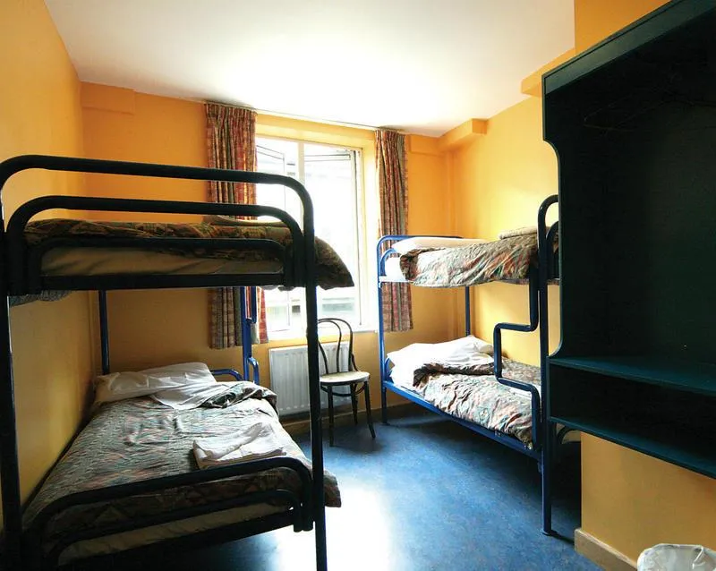 QUADRUPLE WITH SHARED BATHROOM Room, Avalon House Hostel, Dublin