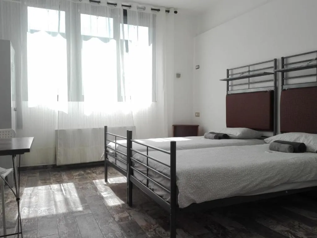 QUADRUPLE STANDARD Room, Atmos Luxe Navigli Hostel & Rooms, Milan