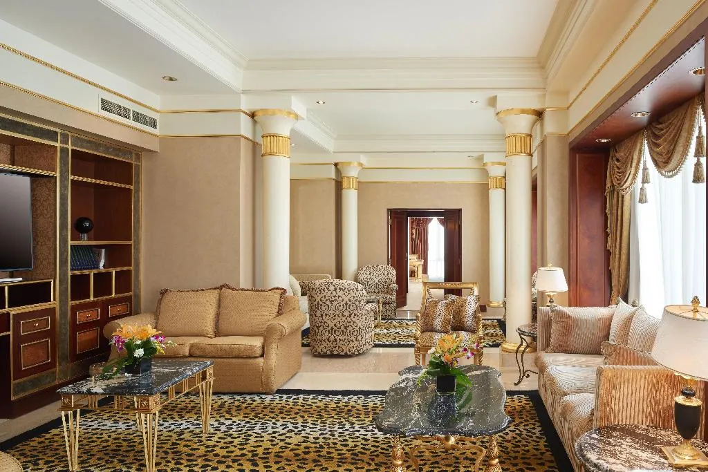 SUITE WITH VIEWS Room, Hilton Cairo Grand Nile, Cairo