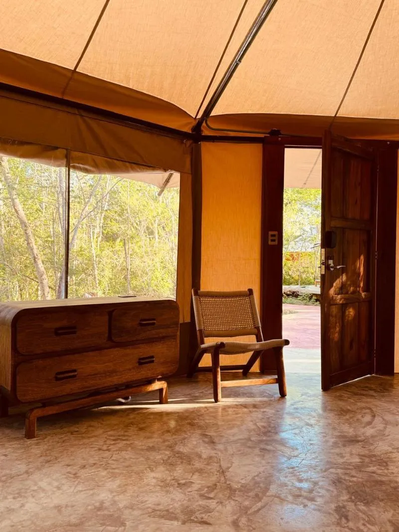 DOUBLE DELUXE KING BED Room, Ljs Chichikan Eco Luxury Retreat, Cancun Area