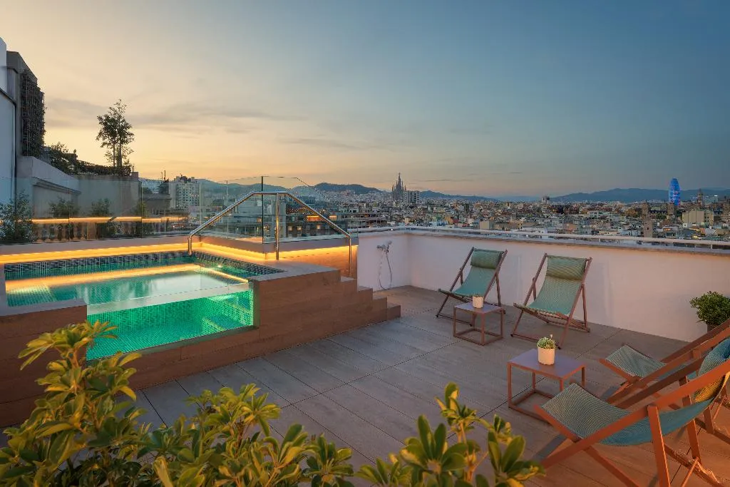 Pool, H10 Montcada Boutique Hotel, Barcelona