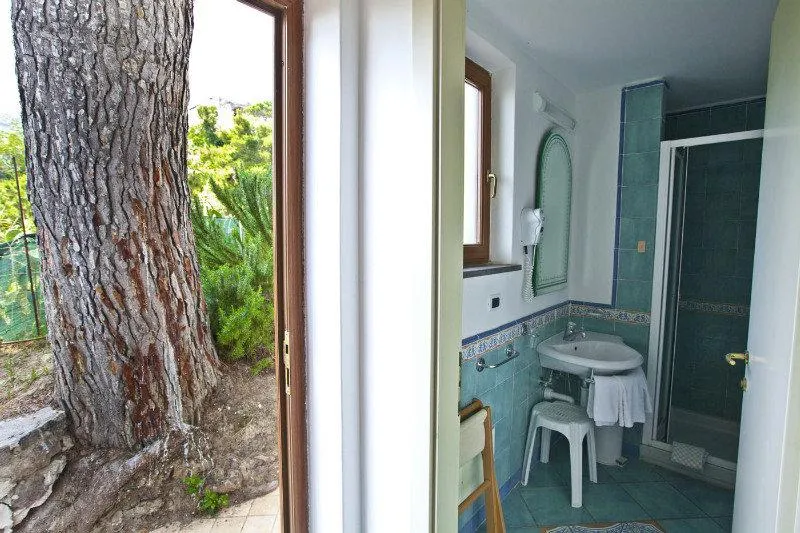 Room, Don Felipe, Naples