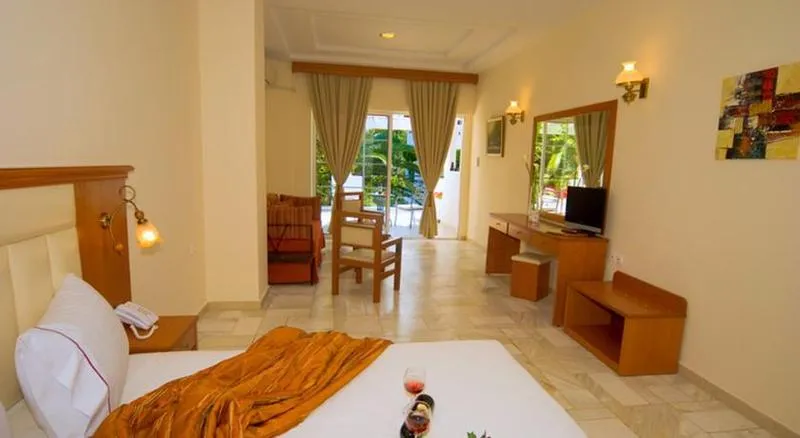 JUNIOR SUITE STANDARD Room, Porfi Beach, Halkidiki
