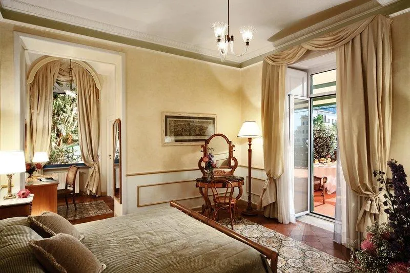 DOUBLE SUPERIOR Room, Grand Hotel Excelsior Vittoria Spa, Naples