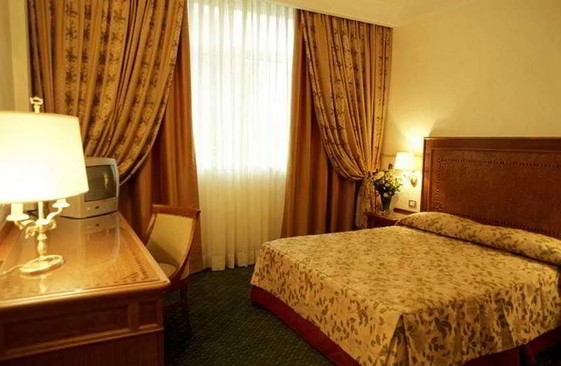 Room, Sunrise, Rome