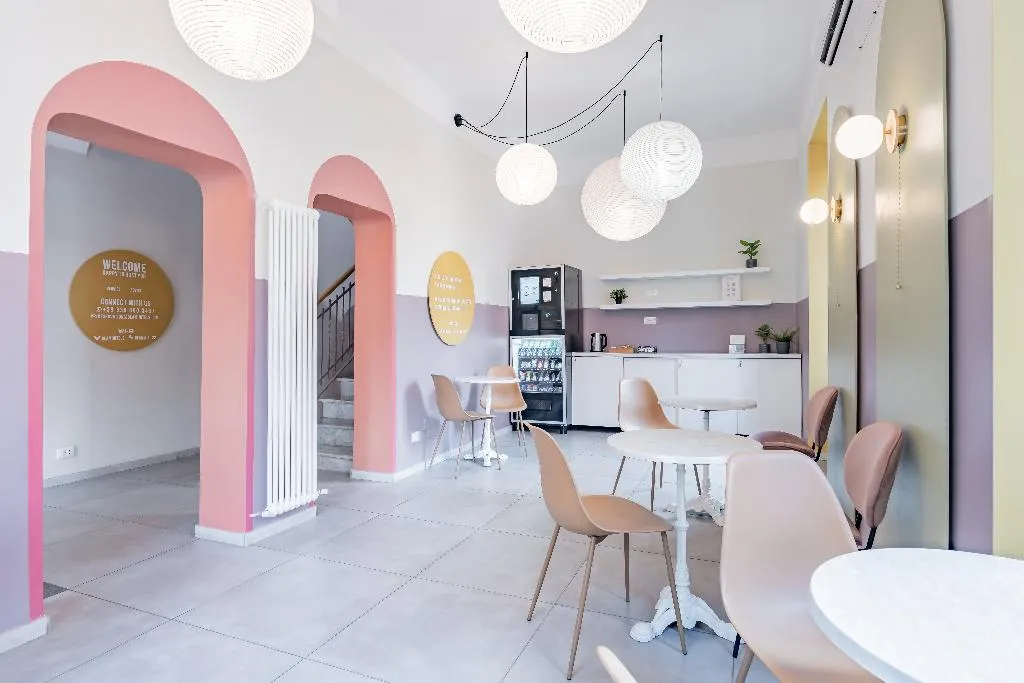 Lobby, Infinito, Rome