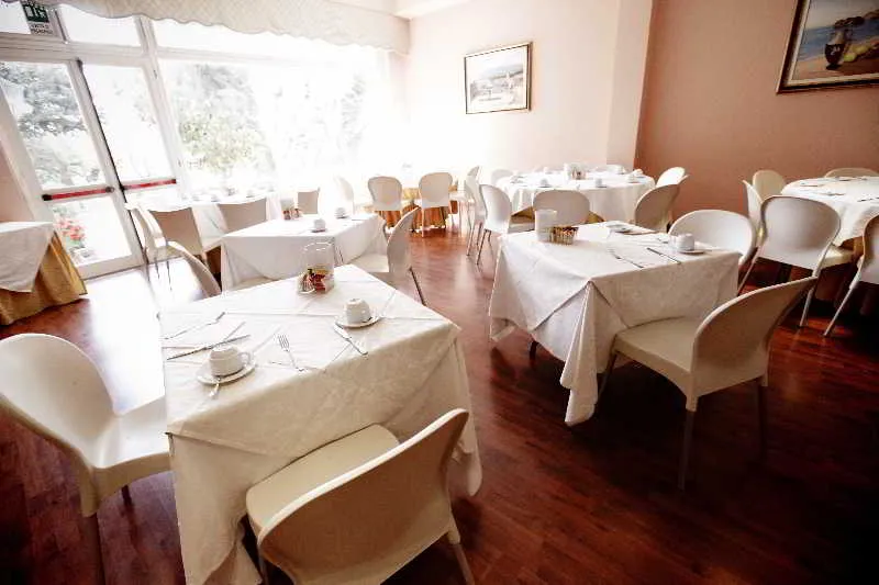 Restaurant, Continental, Taormina