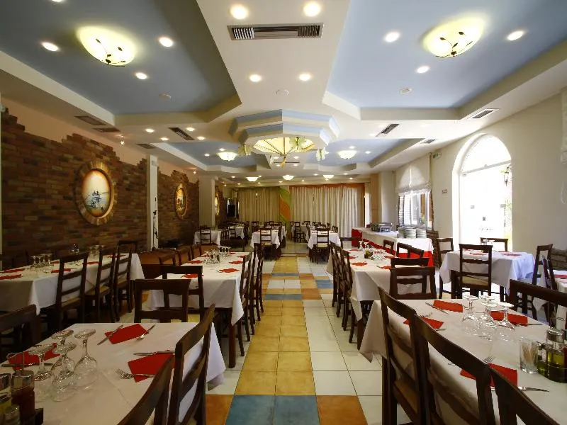 Restaurant, Bintzan Inn, Corfu