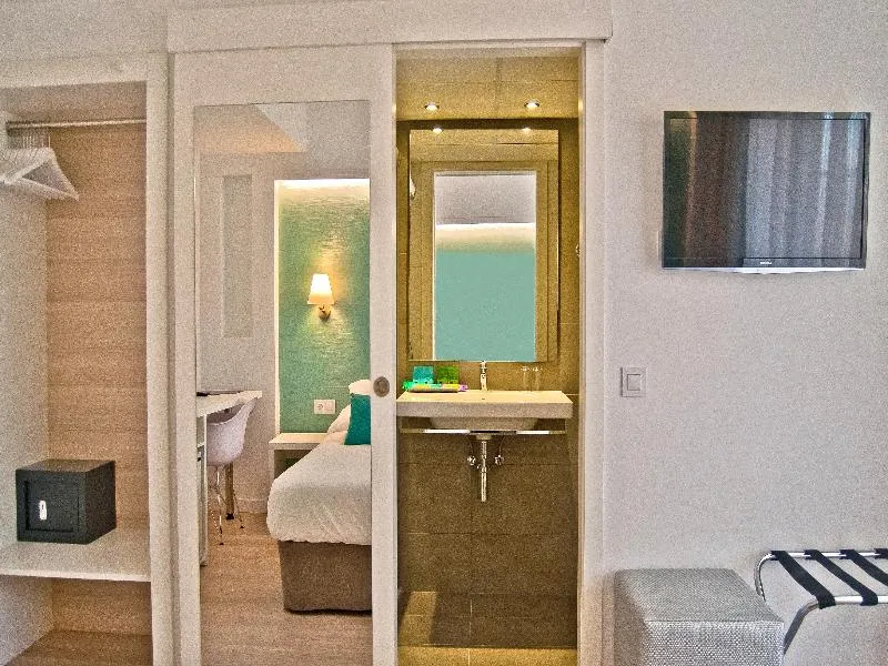 SINGLE STANDARD Room, BQ Apolo, Majorca
