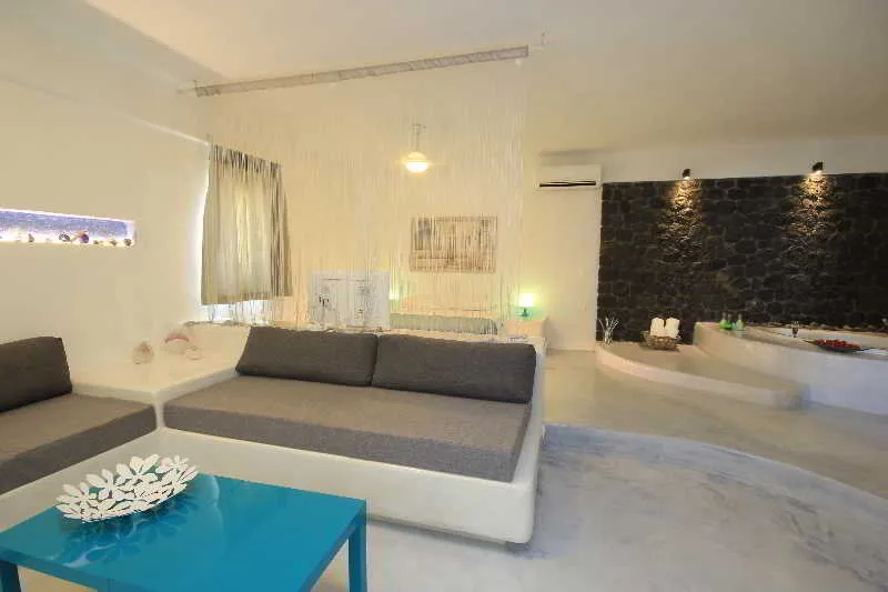 General view, Thea Studios, Santorini