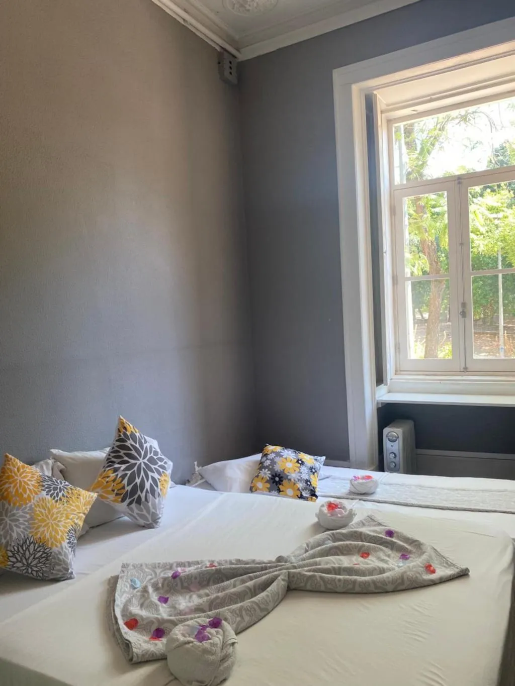 DOUBLE CAPACITY 3 Room, WW Hostel & Suites, Porto