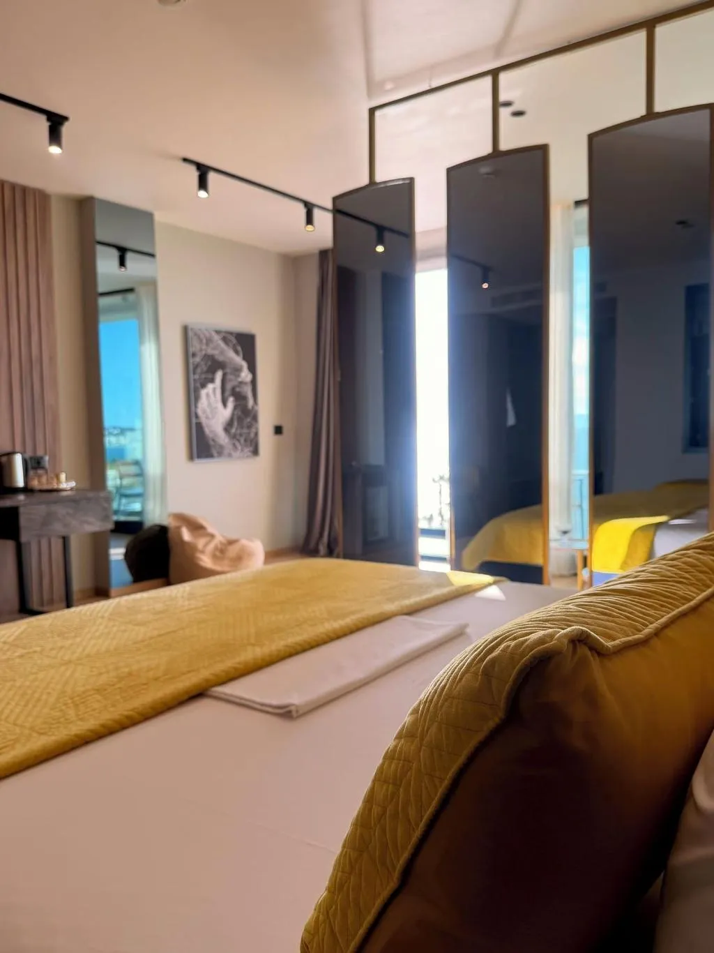 Room, Esbjerg Hotel, Kavaje