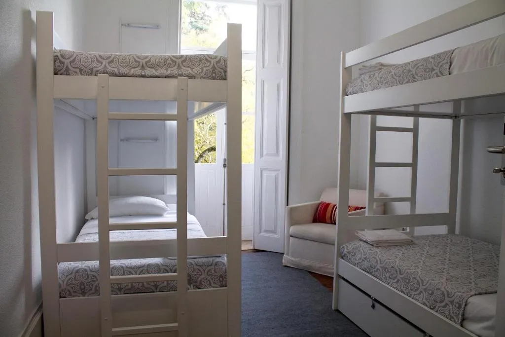 Bed in dormitory WITH SHARED BATHROOM Room, WW Hostel & Suites, Porto