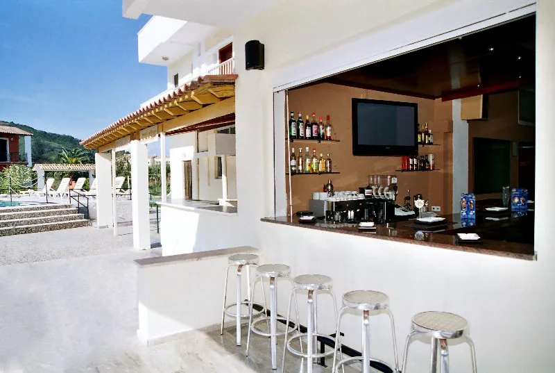 Bar, Prassino Nissi, Corfu
