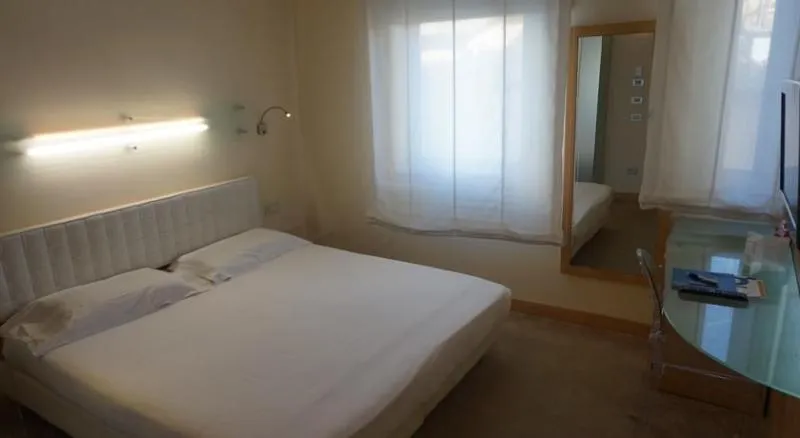 SINGLE STANDARD Room, Leonardo Boutique Hotel Rome Termini, Rome