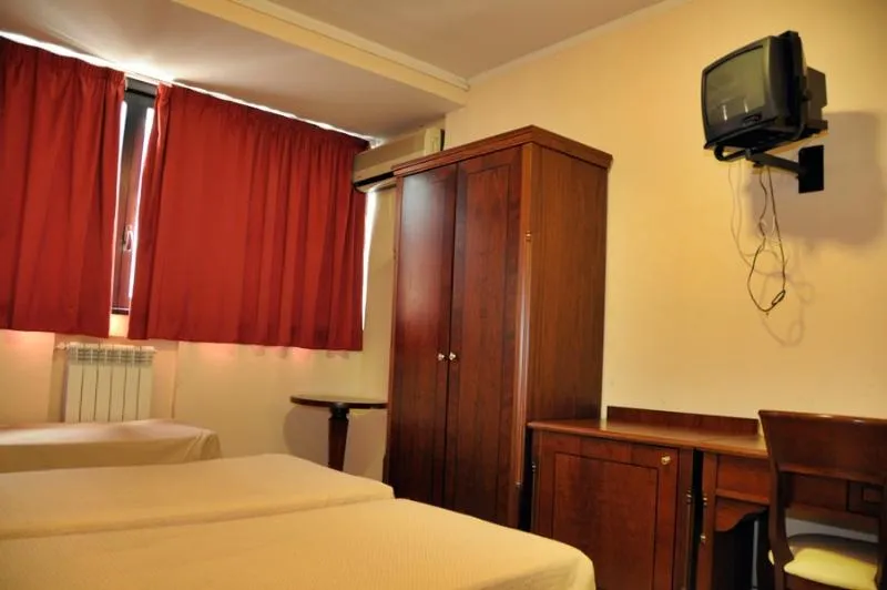 QUADRUPLE STANDARD Room, Hotel Cinecittà, Rome