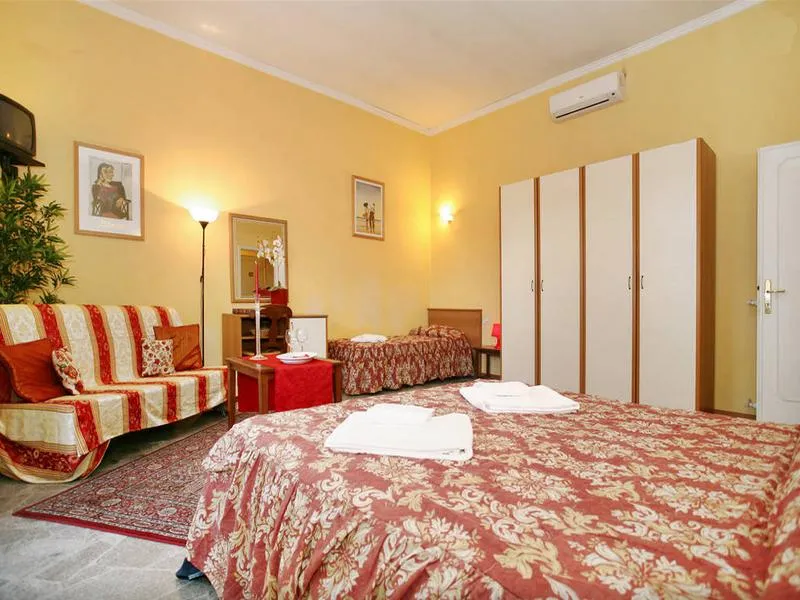 Room, Argentiere Appartamenti, Florence