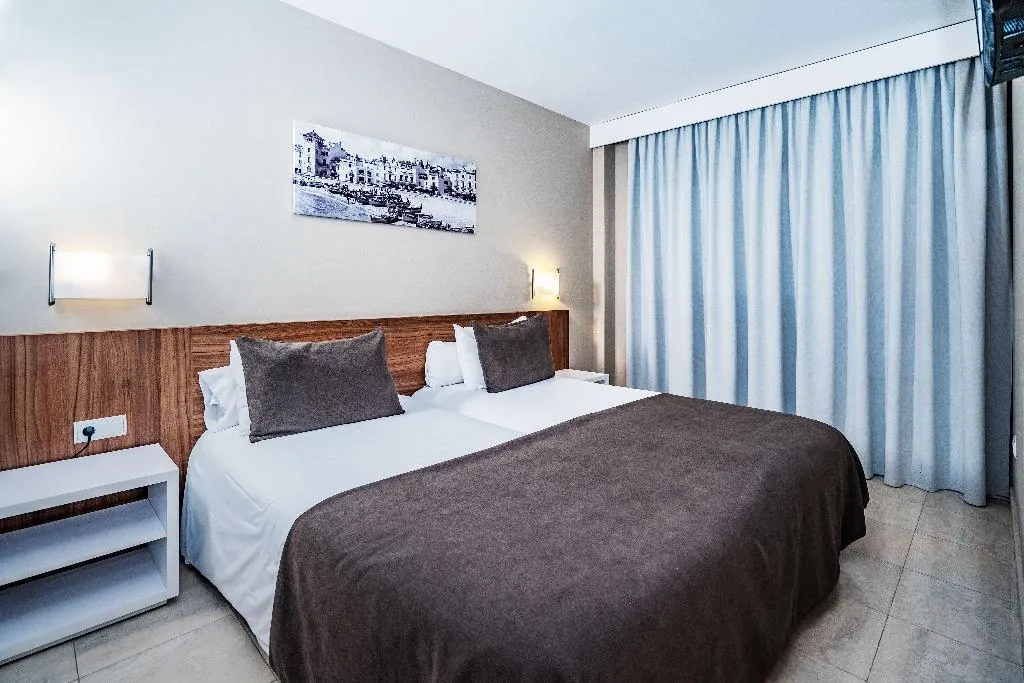 JUNIOR SUITE SEA VIEW Room, Hotel Sunway Playa Golf & Spa, Sitges, Costa Brava