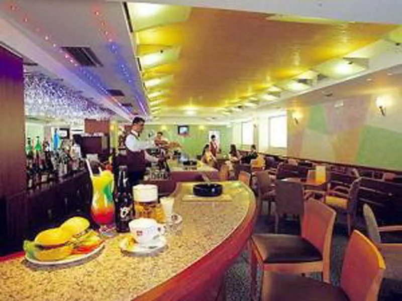Bar, Stanley, Athens