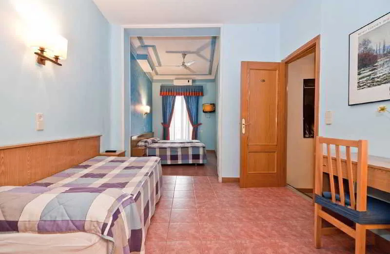 Room, Oporto, Madrid