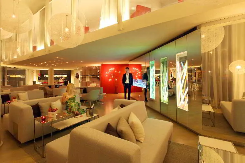 Lobby, Cram, Barcelona