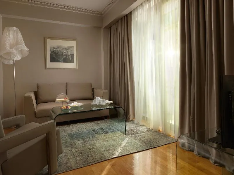 JUNIOR SUITE STANDARD Room, NJV Athens Plaza, Athens