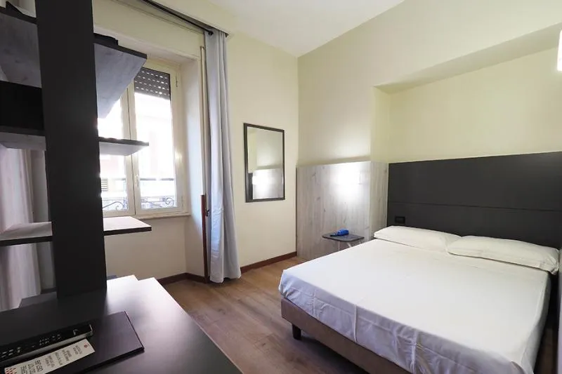 DOUBLE STANDARD Room, Osimar, Rome