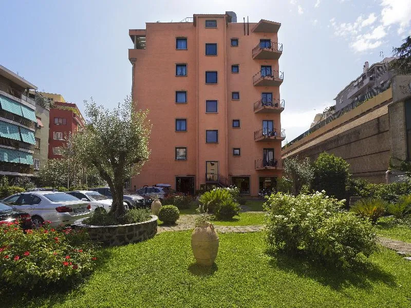 General view, Grand Hotel Tiberio, Rome
