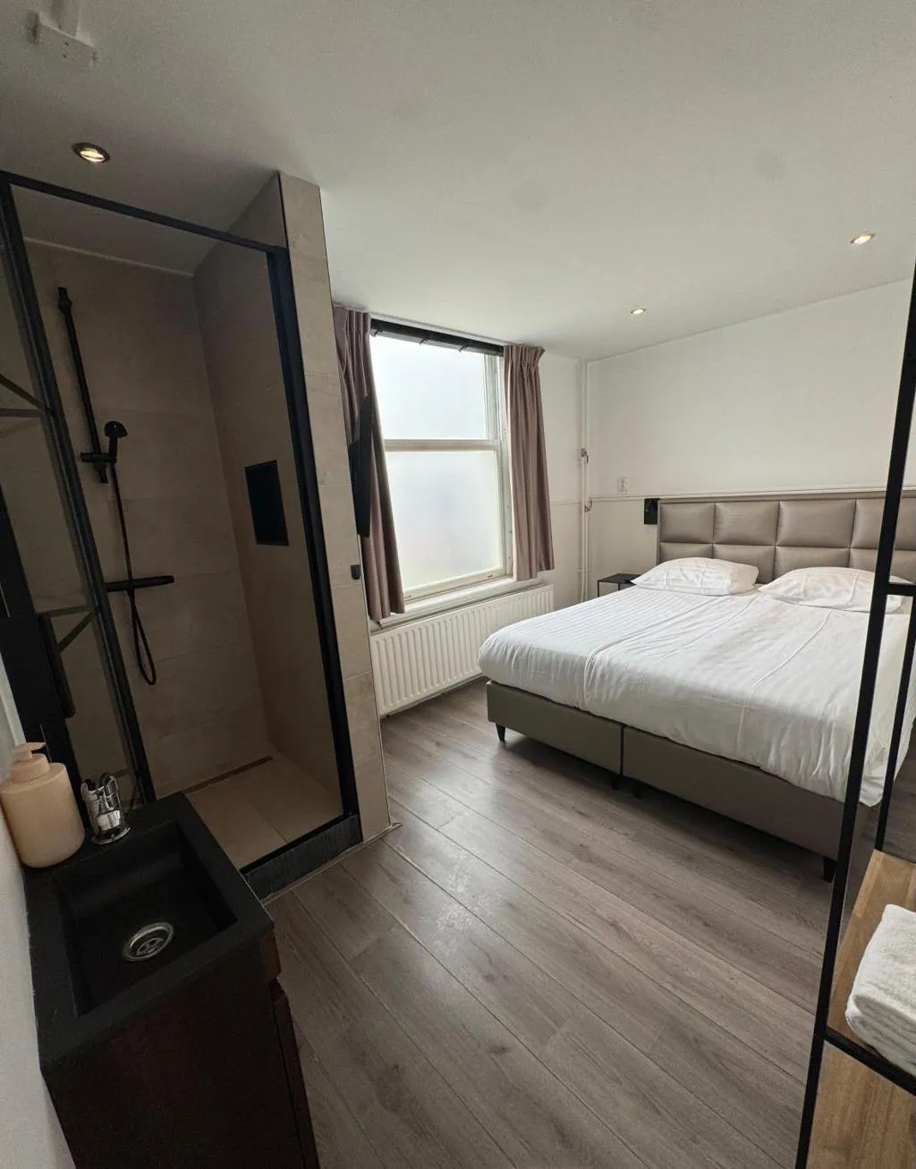 DOUBLE DELUXE Room, Budget Hotel Hortus, Amsterdam