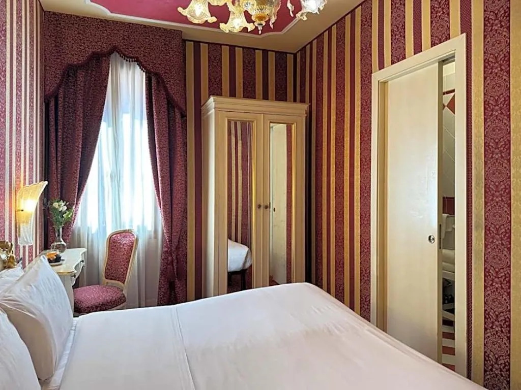 Double or Twin STANDARD Room, Hotel Alcyone, Venice