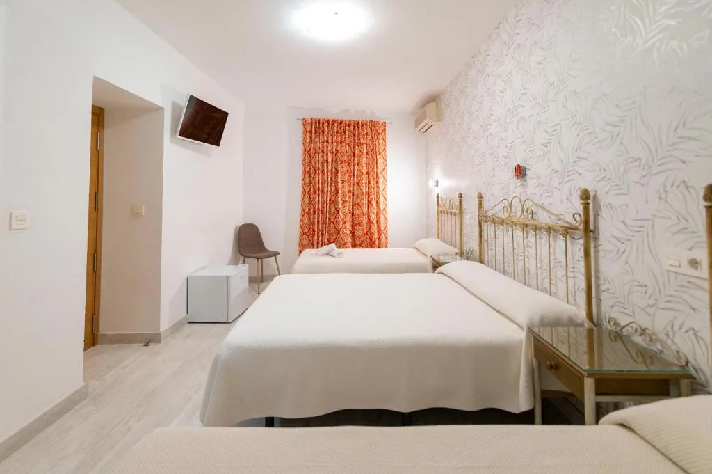 QUADRUPLE STANDARD Room, Hotel Manzanito, Andalucia