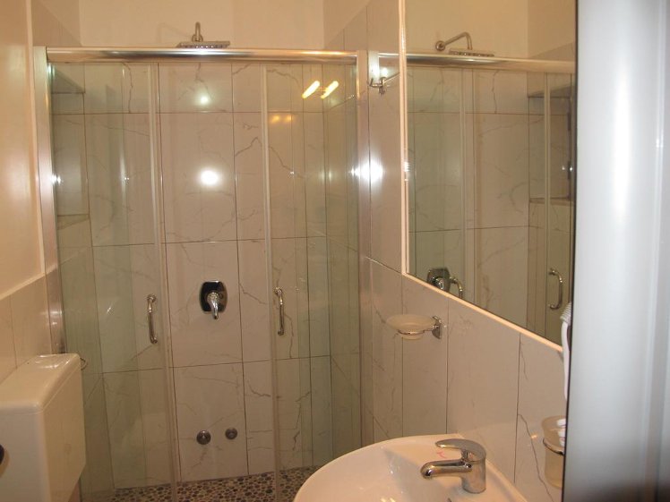 Image, Hotel Nika, Kavaje