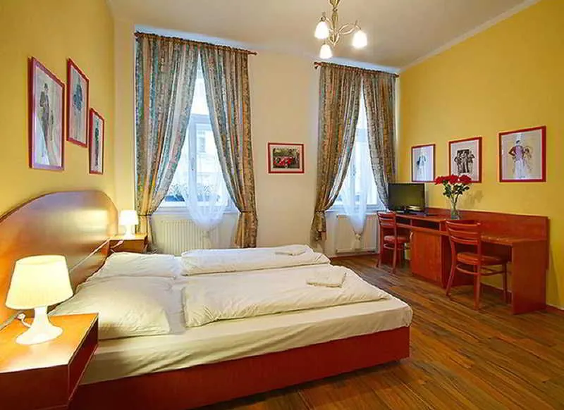 Room, Apartment Amandment, Prague