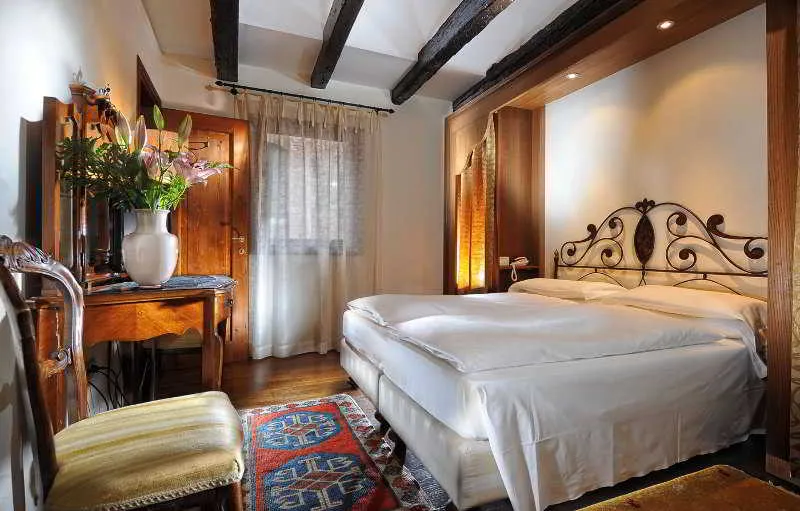 Room, Hotel Flora, Venice