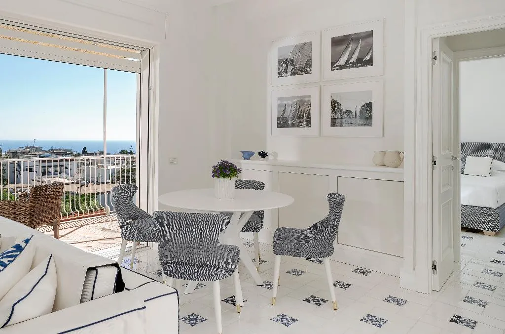SUITE ANNEX Room, Casa Mariantonia, Naples