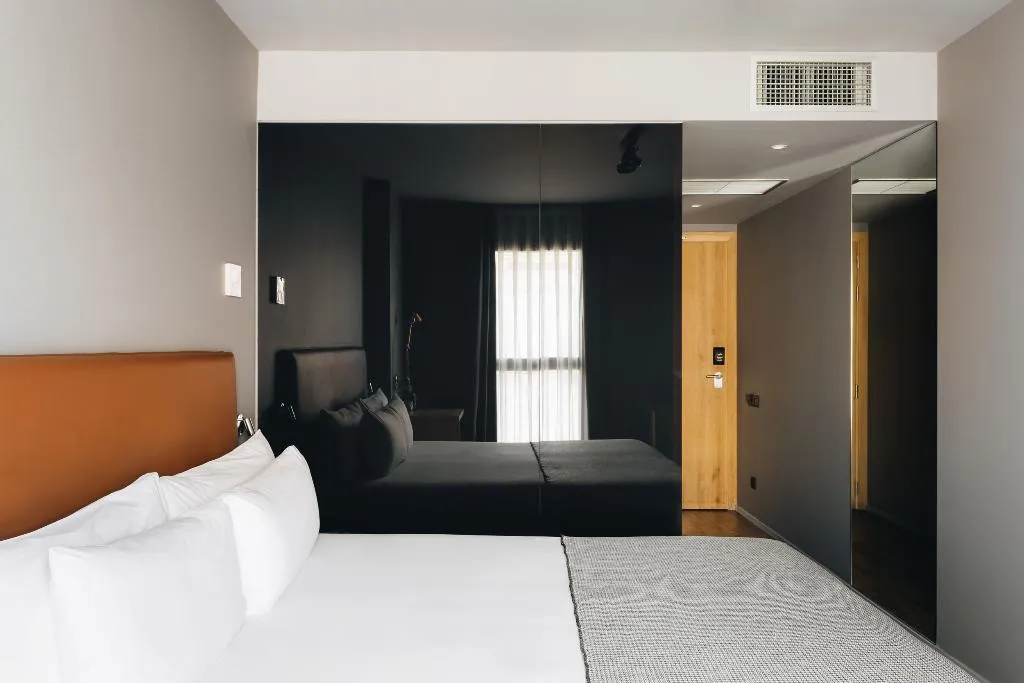Room, Uma House by Yurbban Trafalgar, Barcelona