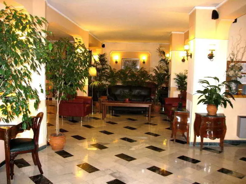 General view, Hotel Central, Naples