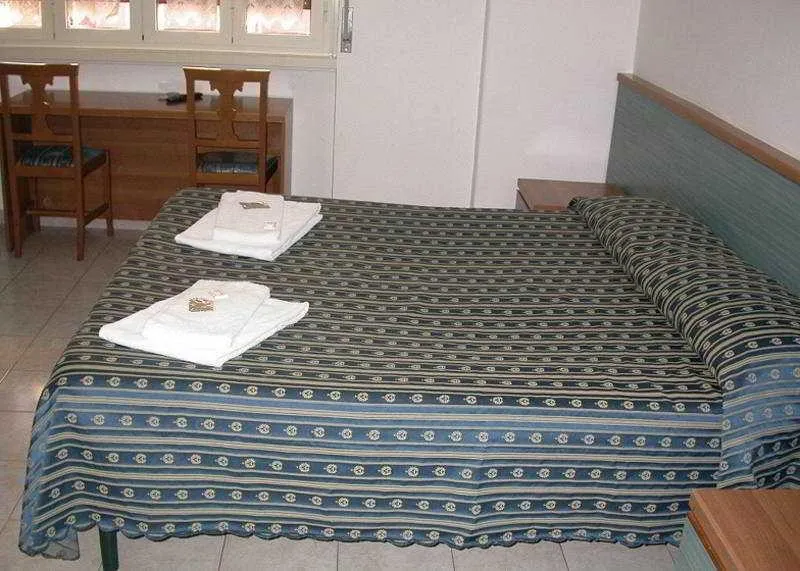 TWIN STANDARD Room, Athena, Rome