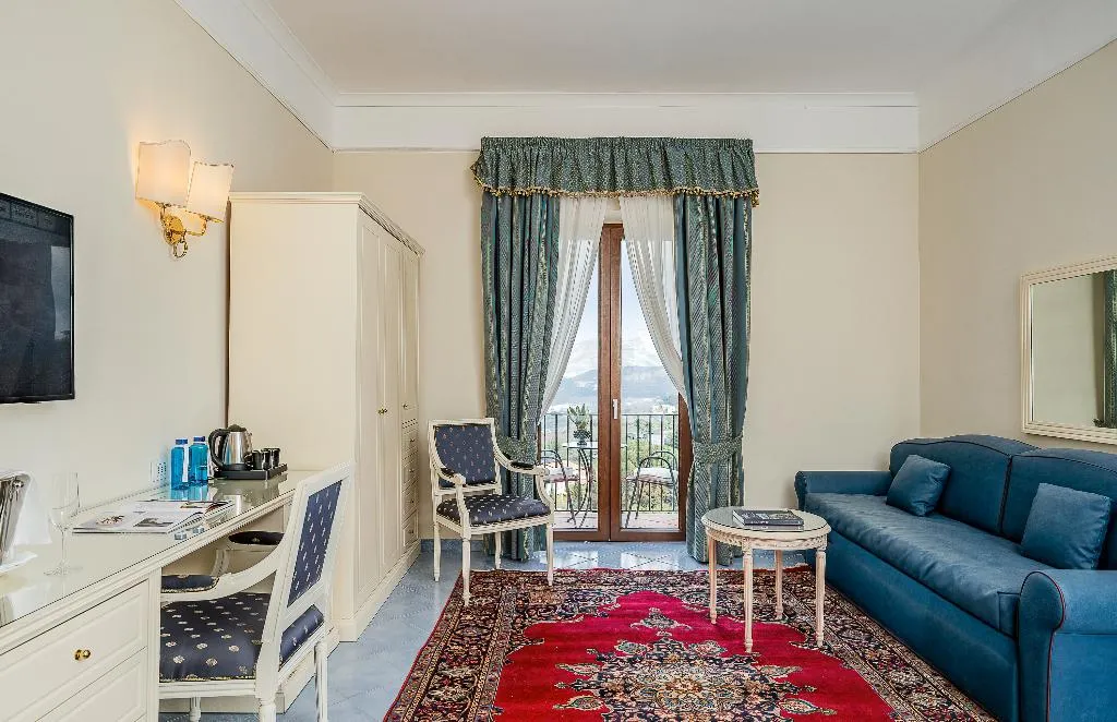 Double or Twin DELUXE SEA VIEW WITH BALCONY Room, Hotel Jaccarino, Naples
