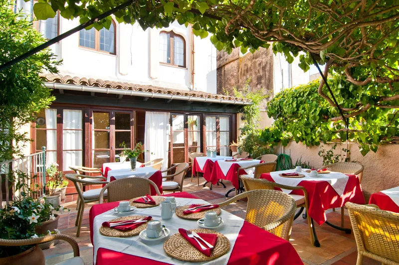 Restaurant, Leon de Sineu, Majorca
