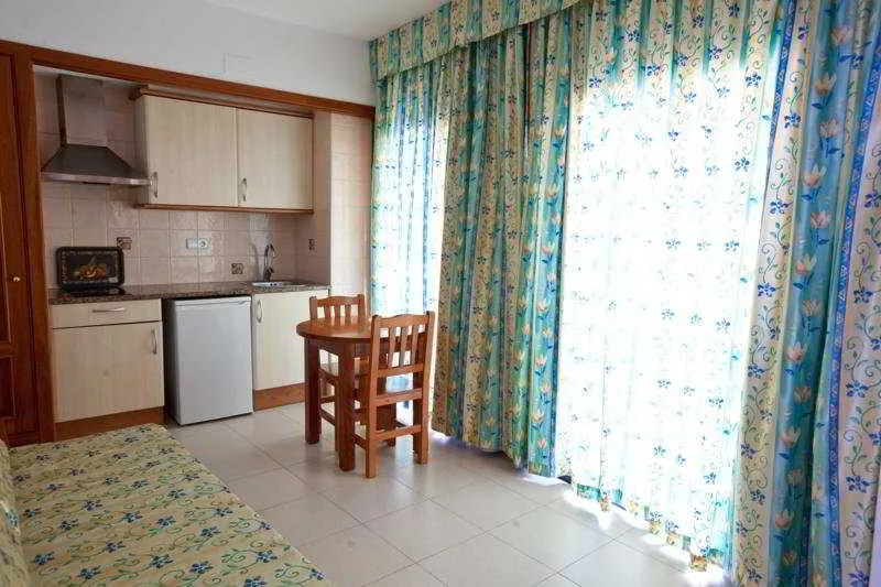 Room, Royal, Costa Brava