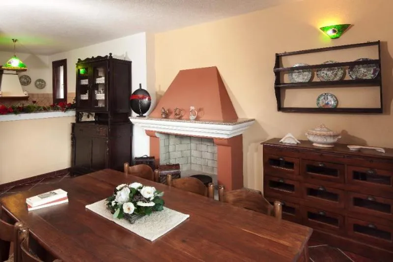 APARTMENT CAPACITY 4 TWO BEDROOMS Room, Appartamenti Villa Sa Prama - I Graniti - Il Mirto, Olbia