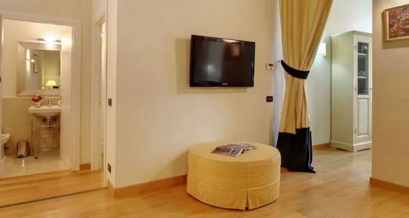 Room, Orlando Palace, Florence